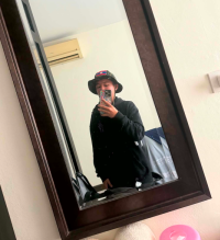 ສະກາຍ / ນະ